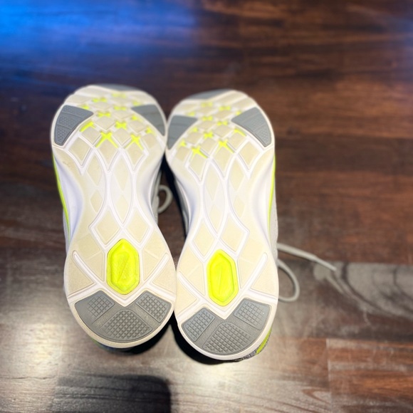 Nike Grey Green In Season TR 4 Cross Trainer Running Shoes - Picture 3 of 4